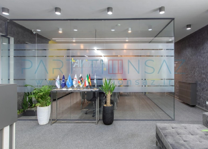 نوع درب و یراق‌آلات استفاده شده در پارتیشن
